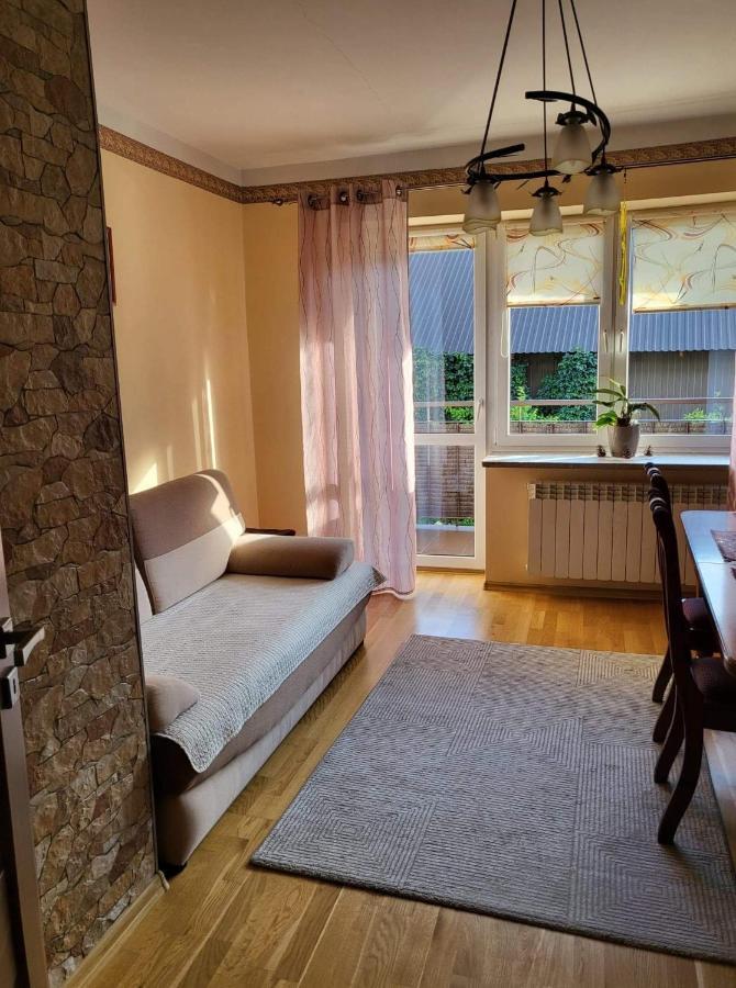 3-Pokojowe Mieszkanie Do Wynajecia, Tylicz Bagian luar foto
