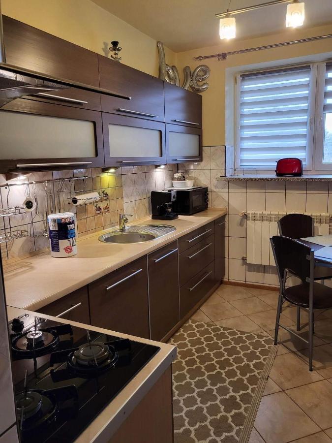 3-Pokojowe Mieszkanie Do Wynajecia, Tylicz Bagian luar foto